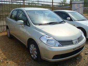 2005 Nissan Tiida Latio Pictures