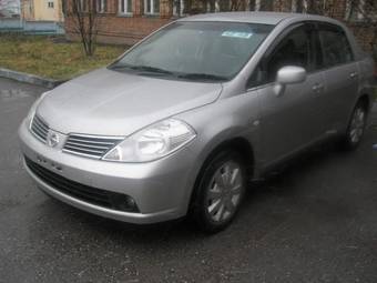 2005 Nissan Tiida Latio Photos