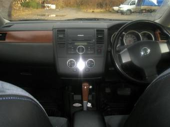 2005 Nissan Tiida Latio Photos