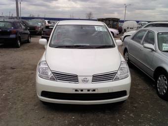 2005 Nissan Tiida Latio Pictures
