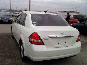 2005 Nissan Tiida Latio Photos