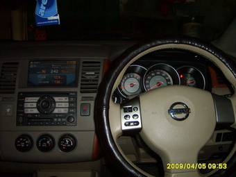 2005 Nissan Tiida Latio Photos