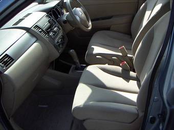 2005 Nissan Tiida Latio Pictures
