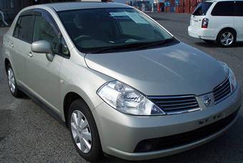 2005 Nissan Tiida Latio Photos