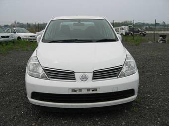 2005 Nissan Tiida Latio Pictures