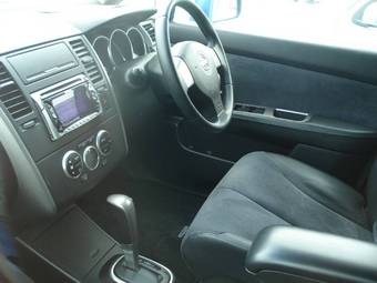 2005 Nissan Tiida Latio Photos