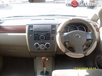 2005 Nissan Tiida Latio Pictures