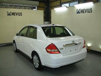 2005 Nissan Tiida Latio Pictures