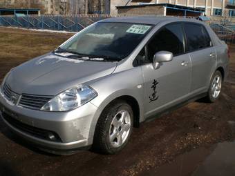 2005 Nissan Tiida Latio Pictures