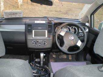 2005 Nissan Tiida Latio Photos