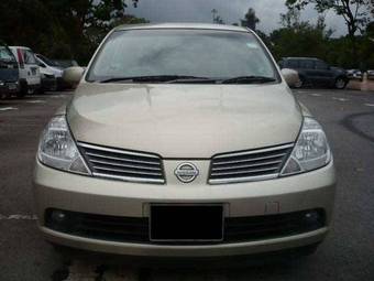 2005 Nissan Tiida Latio Pictures