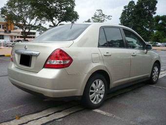 2005 Nissan Tiida Latio Pictures