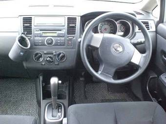2005 Nissan Tiida Latio Photos
