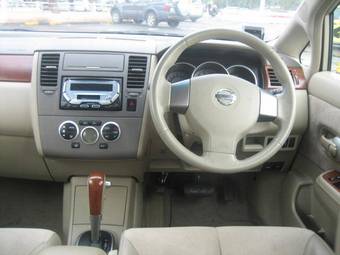 2005 Nissan Tiida Latio Pictures