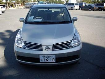 2005 Nissan Tiida Latio Pictures