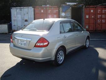 2005 Nissan Tiida Latio Pictures