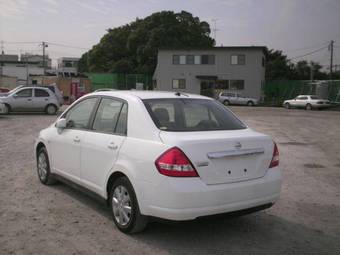 2005 Nissan Tiida Latio Pictures