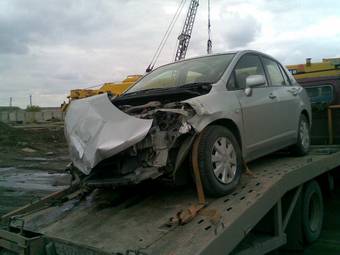 2005 Nissan Tiida Latio Pictures