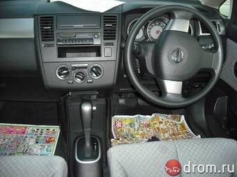 2005 Nissan Tiida Latio Pictures