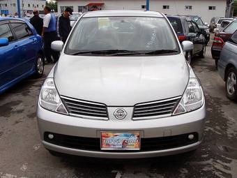 2005 Nissan Tiida Latio Photos