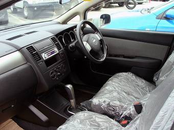 2005 Nissan Tiida Latio Photos