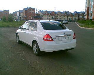 2005 Nissan Tiida Latio Pictures