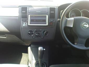 2005 Nissan Tiida Latio Pictures