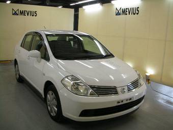 2005 Nissan Tiida Latio Pictures