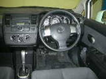 2005 Nissan Tiida Latio Pictures