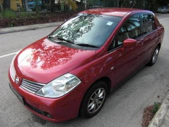 2005 Nissan Tiida Latio Wallpapers