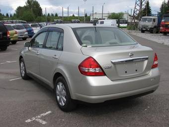2005 Nissan Tiida Latio Images