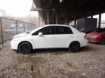 2005 Nissan Tiida Latio Pictures
