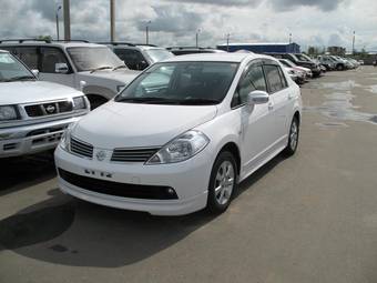 2005 Nissan Tiida Latio Pictures
