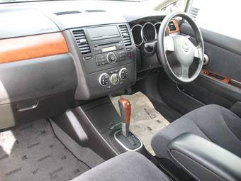 2005 Nissan Tiida Latio Pictures