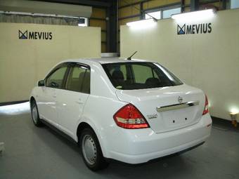 2005 Nissan Tiida Latio Photos
