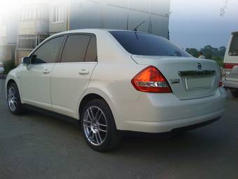 2005 Nissan Tiida Latio Photos
