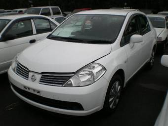 2005 Nissan Tiida Latio Photos