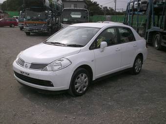 2005 Nissan Tiida Latio Pictures