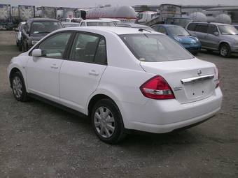 2005 Nissan Tiida Latio Photos