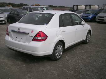 2005 Nissan Tiida Latio Photos
