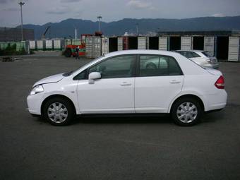 2005 Nissan Tiida Latio Pictures