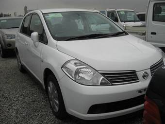 2005 Nissan Tiida Latio Pics