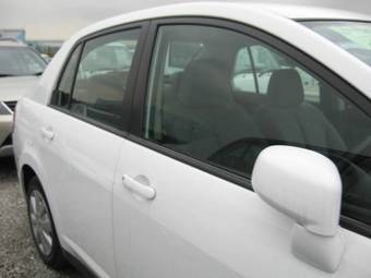 2005 Nissan Tiida Latio Photos