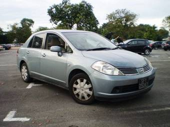 2005 Nissan Tiida Latio Photos