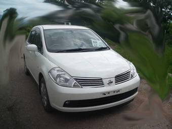 2005 Nissan Tiida Latio Pictures