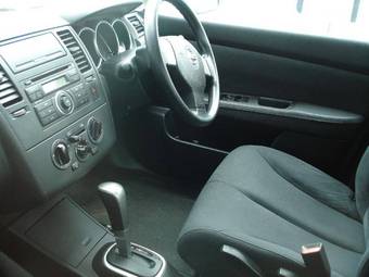 2005 Nissan Tiida Latio Pictures