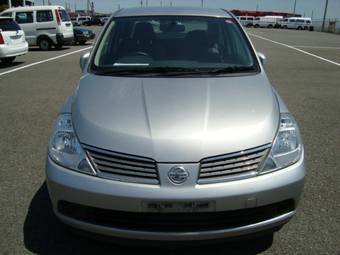 2005 Nissan Tiida Latio Pictures