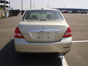 2005 Nissan Tiida Latio Photos