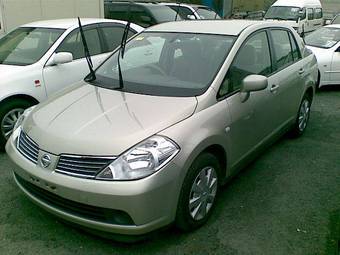 2005 Nissan Tiida Latio Photos