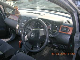 2005 Nissan Tiida Latio Photos